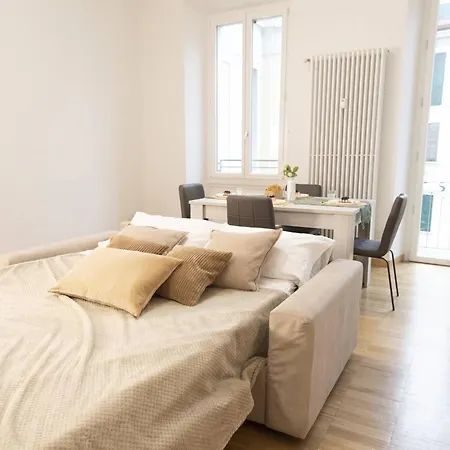 We - Premuda Boutique, Μιλάνο