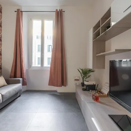 We - Premuda Boutique, * Milano